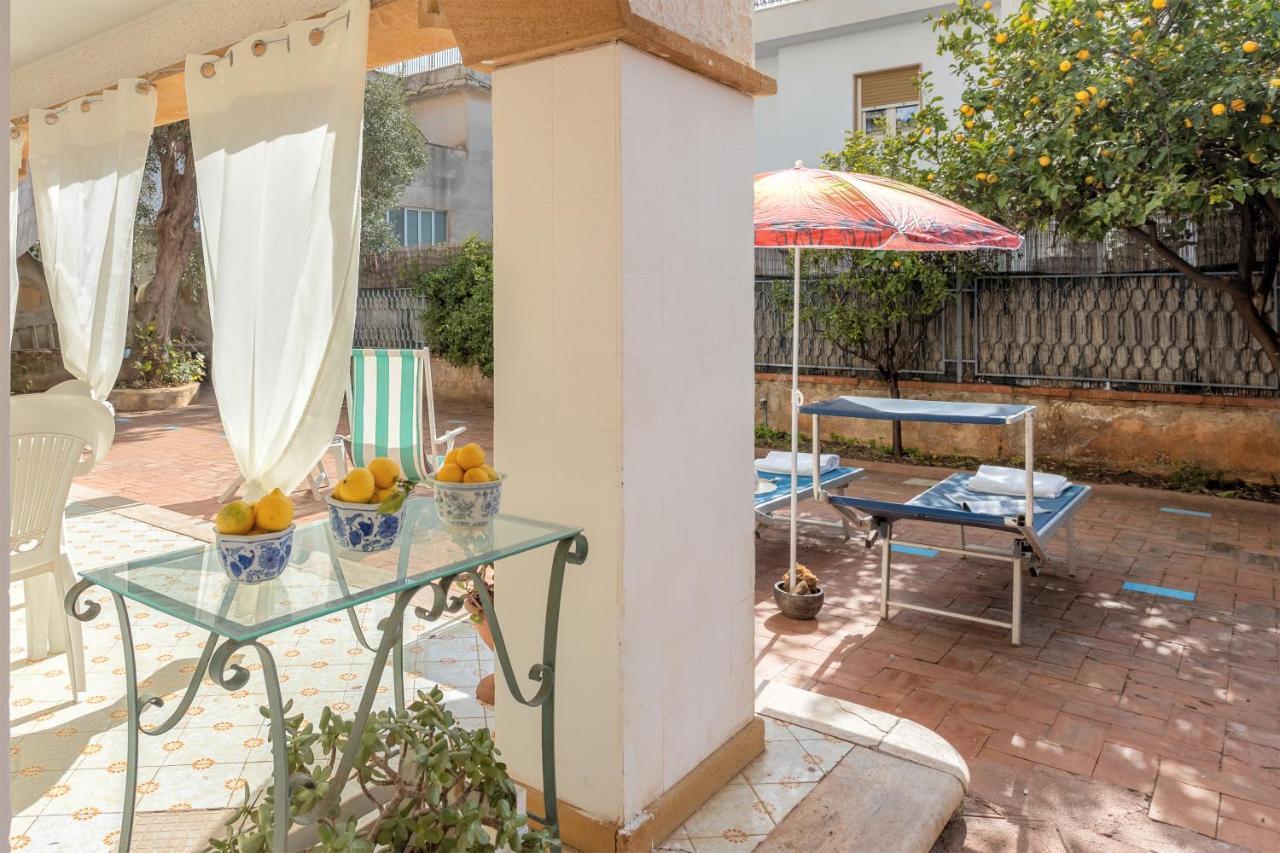 Casa In Villa A Mondello-700M Dal Mare Palermo Dış mekan fotoğraf